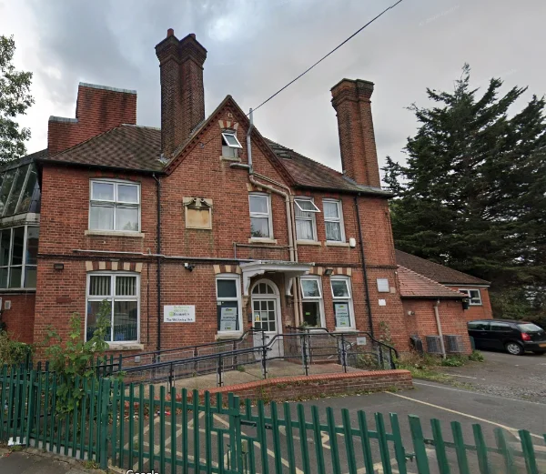 Photo of listing 3 rooms free in a 19-bedroom building, Ilford listed by Halo Guardians, photo 1 of 3